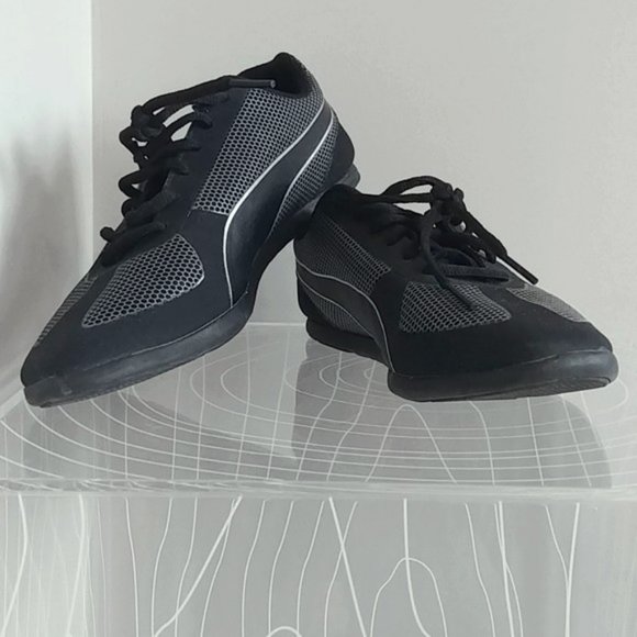 PUMA Black and Silver Athletic Shoes sz 7.5 - Picture 2 of 10